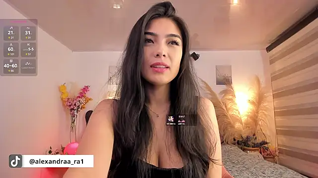 Snapshot of Alexandra_ra chatting on 03.12.25 Alexandra ra online show from 03.12.25