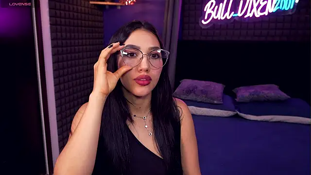 bull vixen2001 online show from 04.18.26