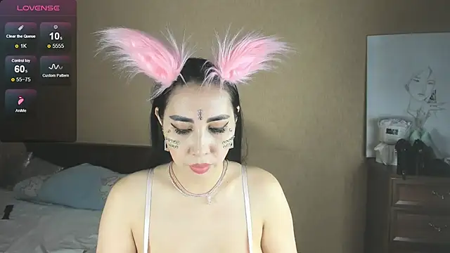 mia choo online show from 12.20.25