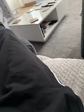 Snapshot of Furdale chatting on 10.28.25 Furdale online show from 10.28.25