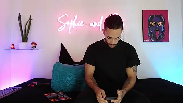 SophieFoxx17 online show from 10.15.25