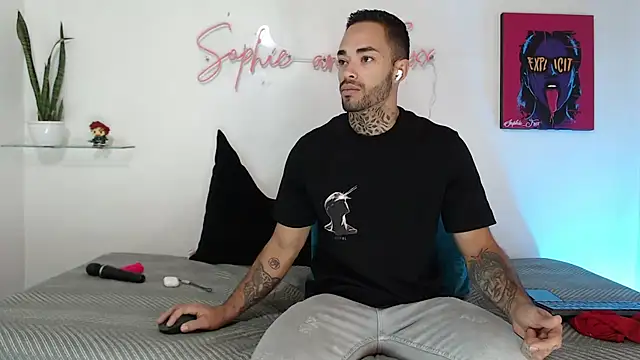 SophieFoxx17 online show from 11.08.25