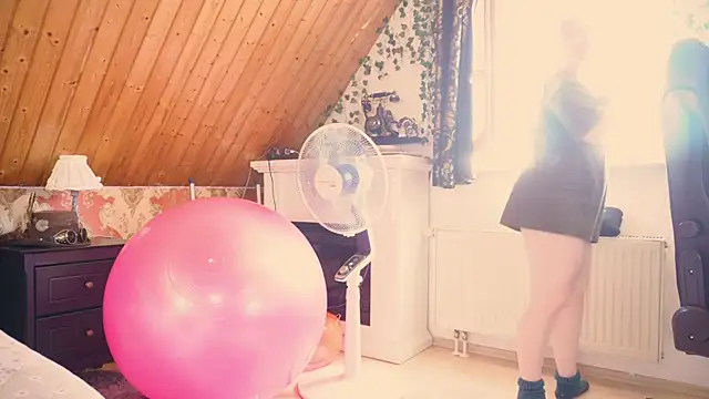 TessaWinter online show from 09.15.25