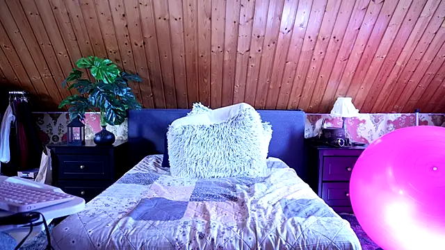 TessaWinter online show from 09.20.25