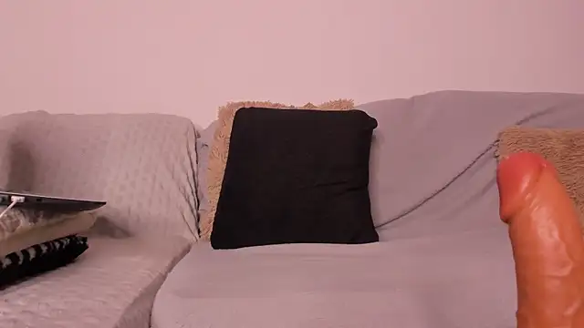 LexxiLow online show from 12.10.24