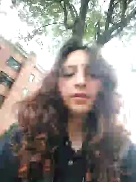 Snapshot of _Laary chatting on 12.18.24  Laary online show from 12.18.24