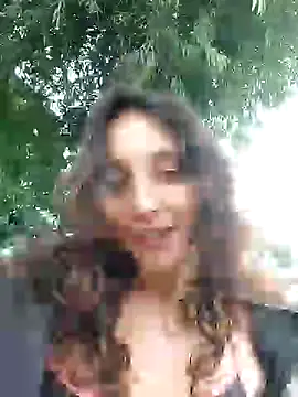 Snapshot of _Laary chatting on 01.16.25  Laary online show from 01.16.25