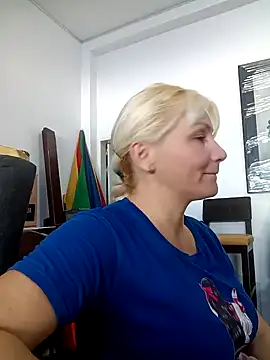 Nicolle Milf online show from 12.30.24