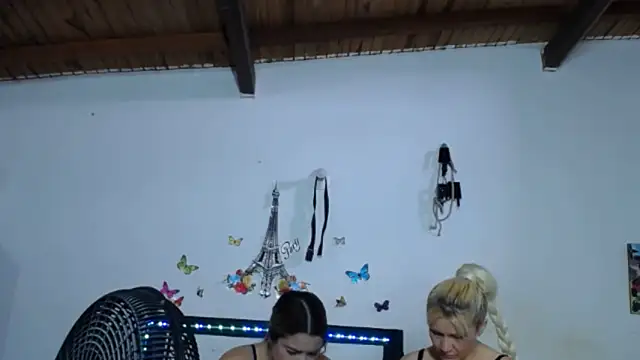 Nicolle Milf online show from 11.21.25