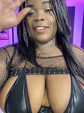 Snapshot of YeminaLeman chatting on 01.01.25 YeminaLeman online show from 01.01.25