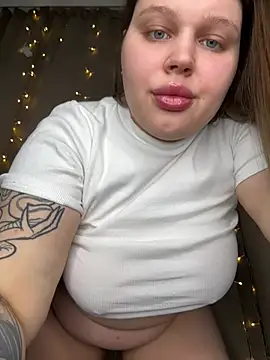 Snapshot of perfect_sweety_girl chatting on 02.05.26 perfect sweety girl online show from 02.05.26