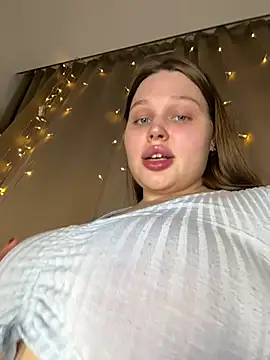 Snapshot of perfect_sweety_girl chatting on 02.16.26 perfect sweety girl online show from 02.16.26