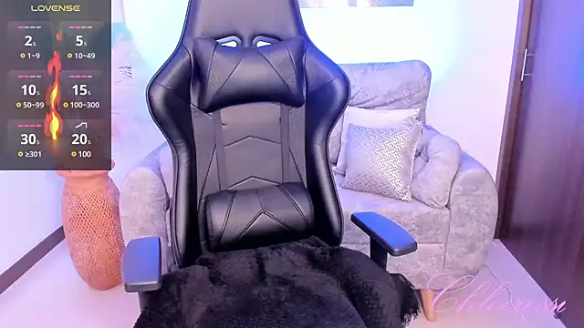 chloerossi online show from 12.16.24