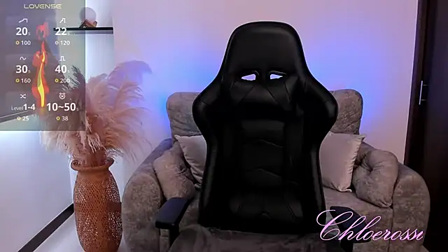 chloerossi online show from 11.28.25