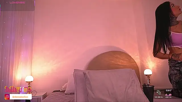 danna berlin  online show from 11.22.25