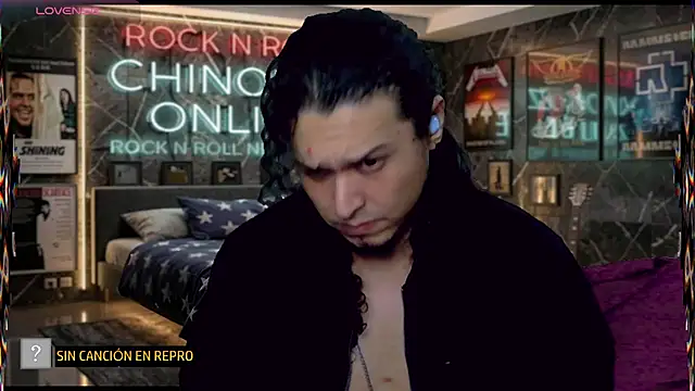 Snapshot of chino_roz chatting on 06.19.26 chino roz online show from 06.19.26