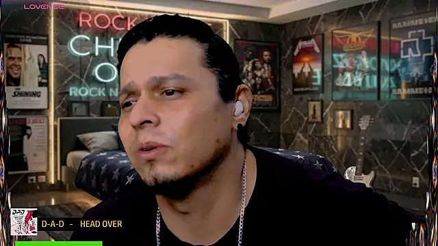 Snapshot of chino_roz chatting on 07.18.26 chino roz online show from 07.18.26