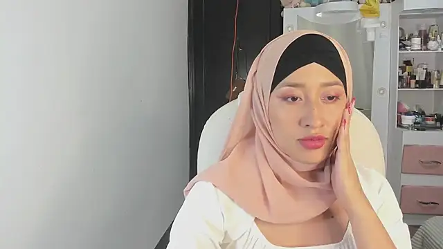 adila anich online show from 01.07.25