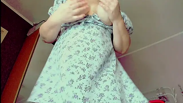 UrSexyMilf online show from 12.19.24