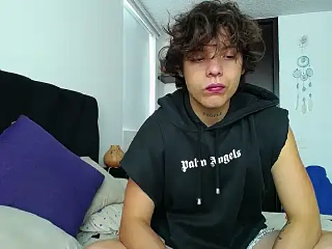 Santiago kiler online show from 12.18.24