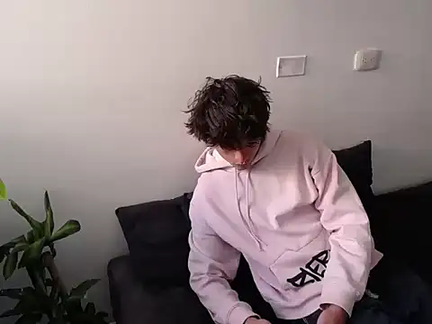 Santiago kiler online show from 01.31.25