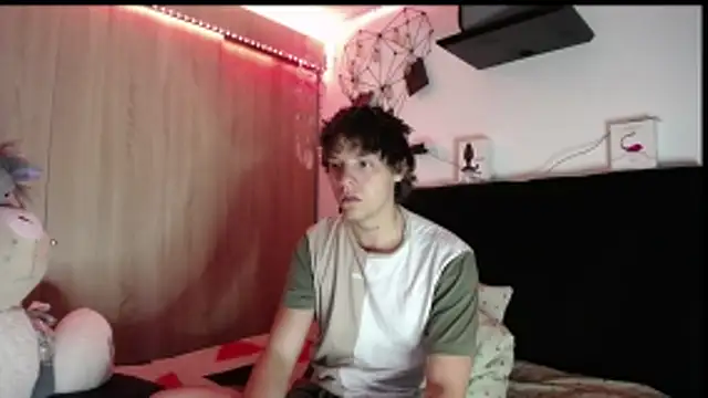 Santiago kiler online show from 02.14.26