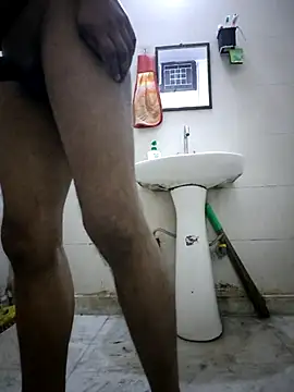 Snapshot of BrownishHire chatting on 03.03.26 BrownishHire online show from 03.03.26