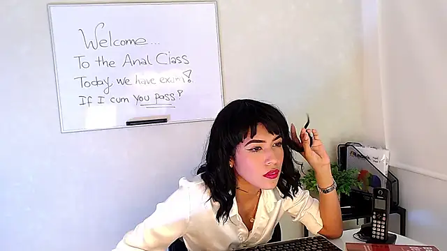 Snapshot of Sassy--Girl chatting on 01.17.25 Sassy--Girl online show from 01.17.25