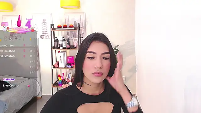 Snapshot of Sassy--Girl chatting on 03.19.25 Sassy--Girl online show from 03.19.25