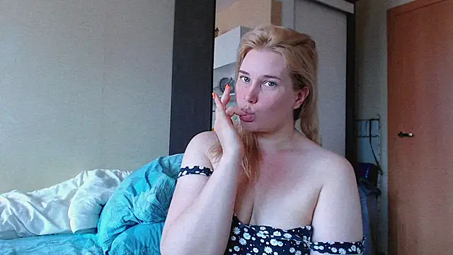 mmmPinUpGirl online show from 07.13.26
