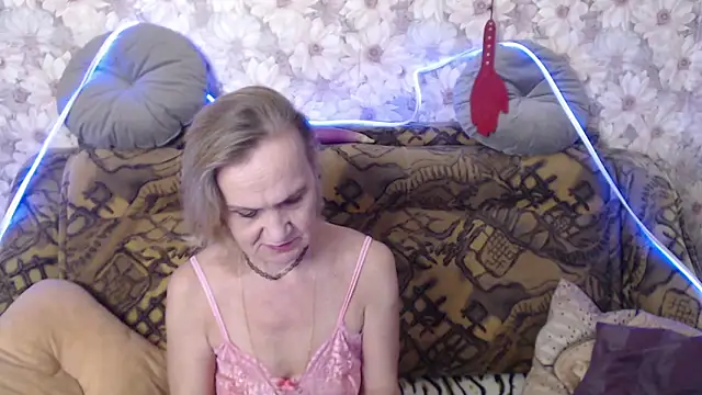 Snapshot of MissBekker chatting on 10.01.25 MissBekker online show from 10.01.25