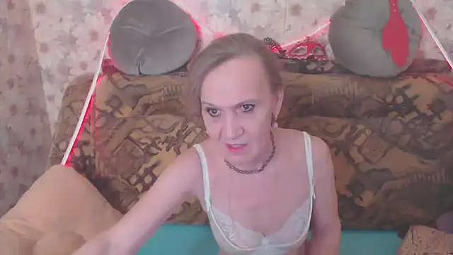 MissBekker online show from 04.18.26