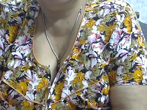 Snapshot of Kavya_XX chatting on 07.18.26 Kavya XX online show from 07.18.26