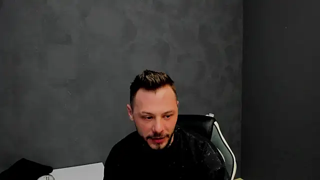 Snapshot of BrianHunts chatting on 02.19.25 BrianHunts online show from 02.19.25