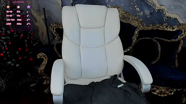 Daphne Moss online show from 01.15.25