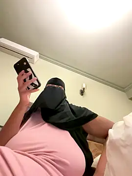 Snapshot of Submissive_Arab chatting on 09.11.25 Submissive Arab online show from 09.11.25