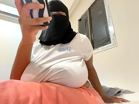 Submissive Arab online show from 11.25.25