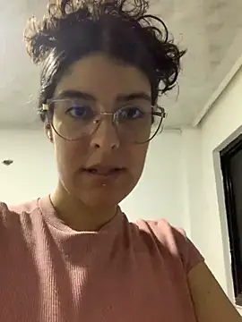 Snapshot of _Niah_ chatting on 01.08.25 Niah online show from 01.08.25