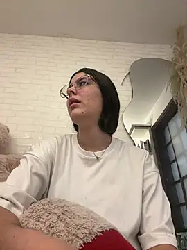 Snapshot of _Niah_ chatting on 01.30.25 Niah online show from 01.30.25