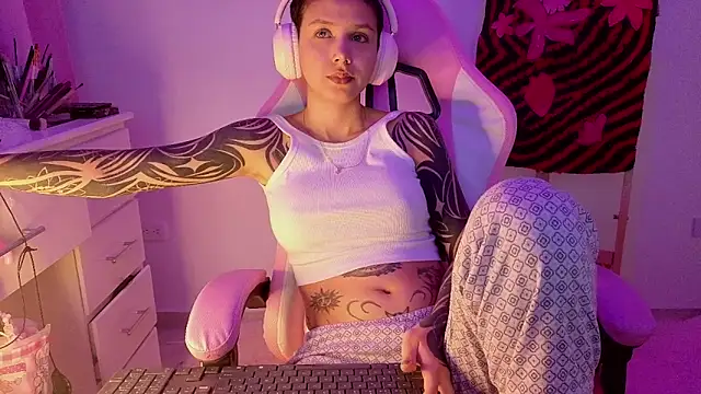 goddess vee  online show from 04.17.26