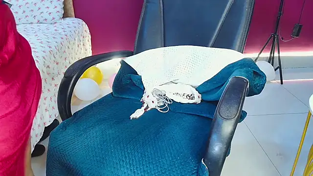 Naughty nightz online show from 01.07.25