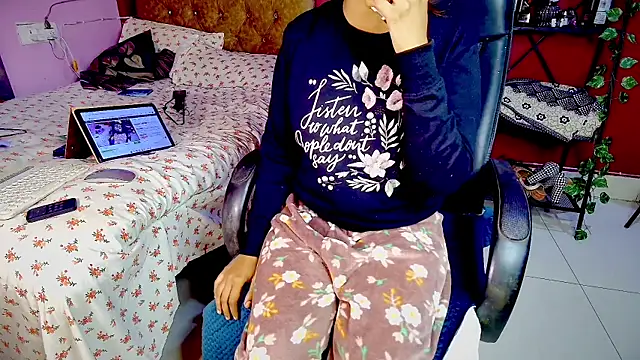 Naughty nightz online show from 01.22.25