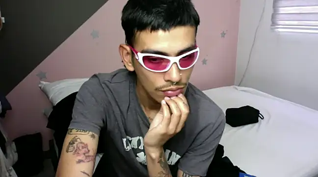 sorry-mom69 online show from 01.30.25