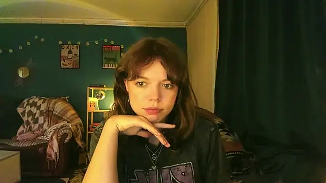Snapshot of ClancyMorissey chatting on 09.19.25 ClancyMorissey online show from 09.19.25
