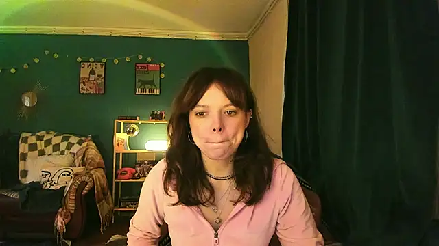 Snapshot of ClancyMorissey chatting on 10.19.25 ClancyMorissey online show from 10.19.25