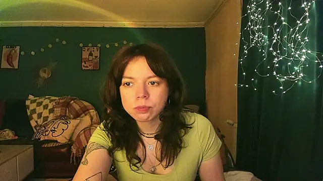 Snapshot of ClancyMorissey chatting on 04.24.26 ClancyMorissey online show from 04.24.26