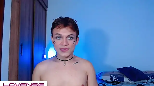 Snapshot of Leon_Wild chatting on 03.27.26 Leon Wild online show from 03.27.26