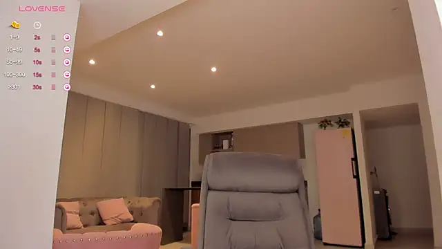 Snapshot of sofiia_piink chatting on 11.22.25 sofiia piink online show from 11.22.25