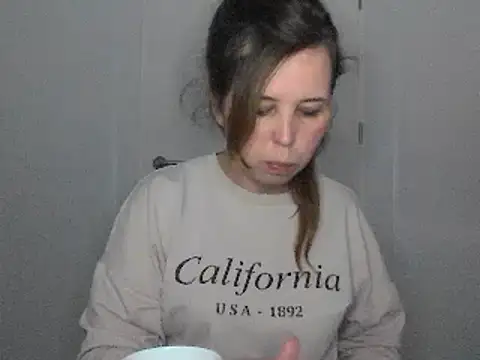 loveis007 online show from 03.15.25