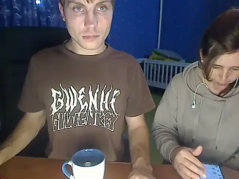 loveis007 online show from 11.13.25